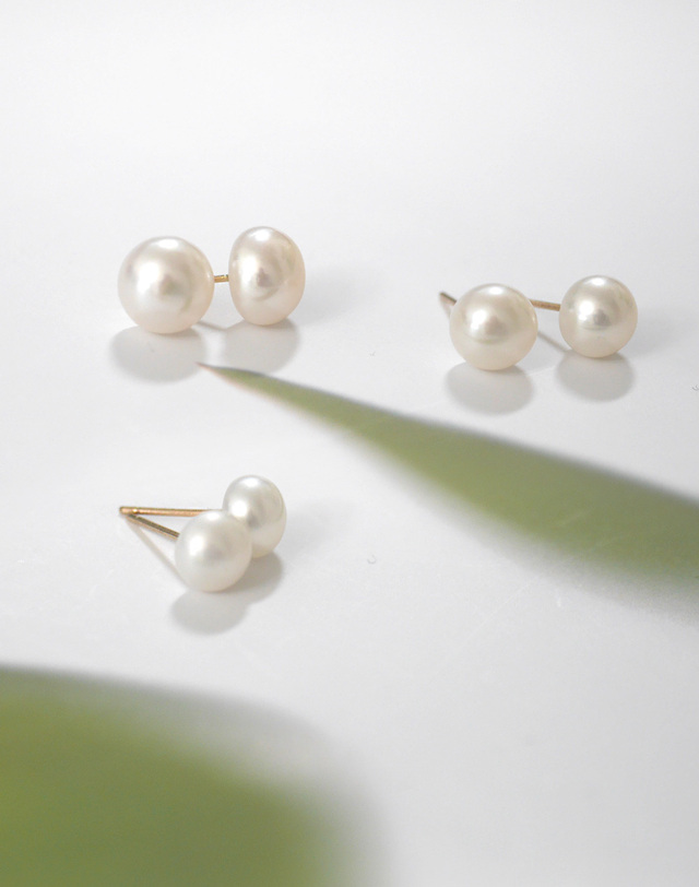 하리쥬얼리 14K 납작 천연 담수 진주 귀걸이 6mm/7mm/8mm 착용컷