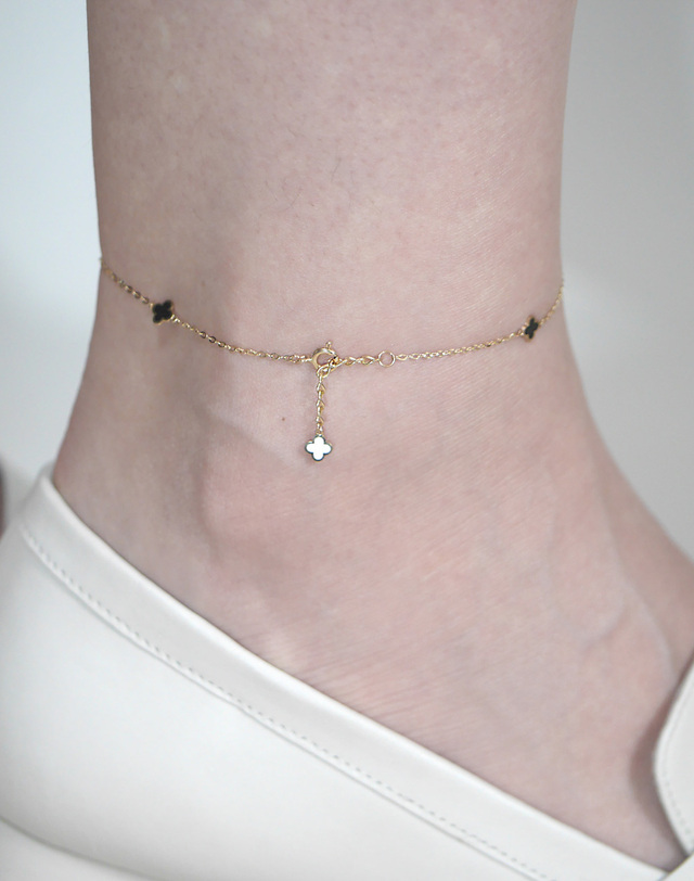 하리쥬얼리 18K 에폭시 크로바 스테이션 발찌 (3color) 착용컷