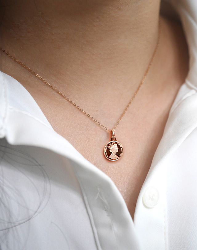 하리쥬얼리 18K 엘리자베스 코인 펜던트_양면 10mm/12mm/15mm/18mm/20mm 착용컷