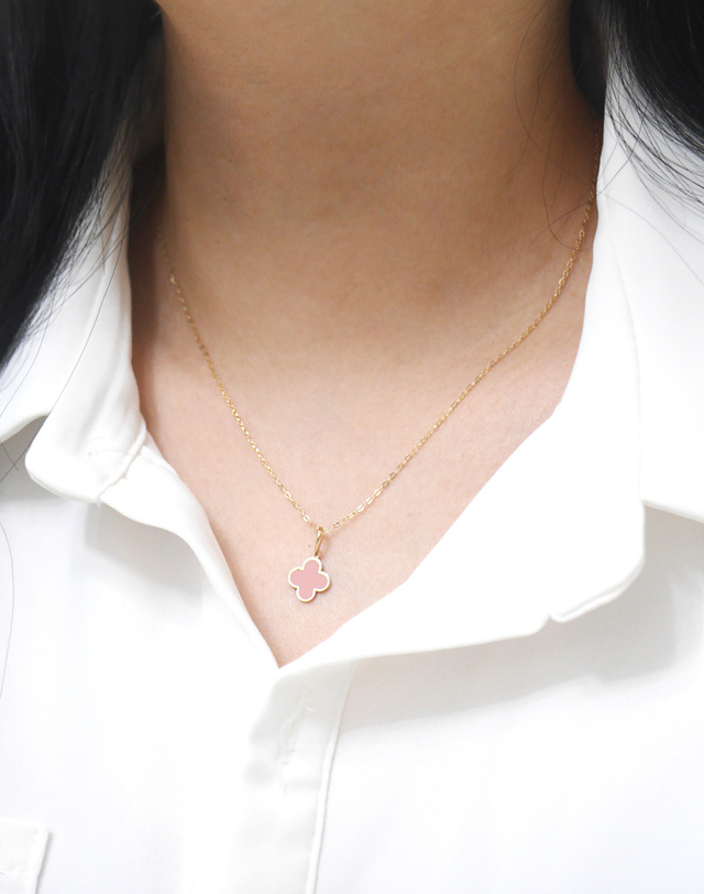 하리쥬얼리 14K 에폭시 크로바 펜던트 (6color) 착용컷