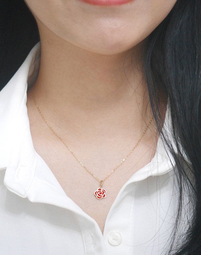 하리쥬얼리 14K 에폭시 로즈 목걸이 (3color) 착용컷