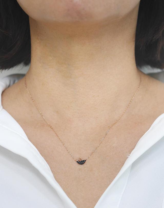 하리쥬얼리 18K 블랙 스완 백조 목걸이 착용컷