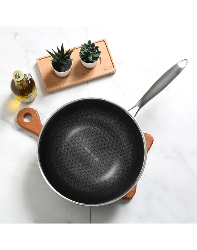셰프라인 [셰프쿡] 엠보도트 IH 테프론 통3중 스텐프라이팬 28cm 착용컷