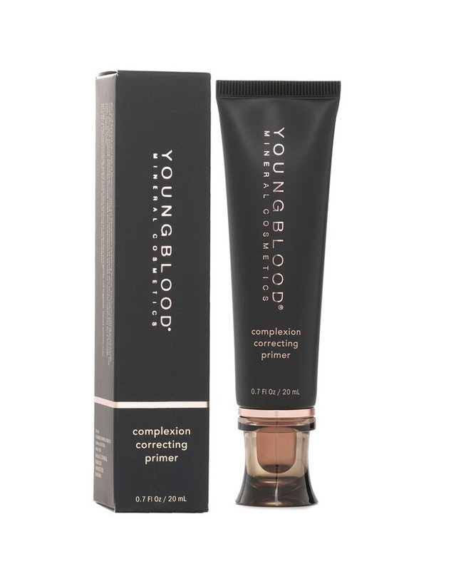 영블러드 영블러드 CC 퍼팩팅 프라이머 CC 퍼팩팅 프라이머 # 베어 20ml 착용컷