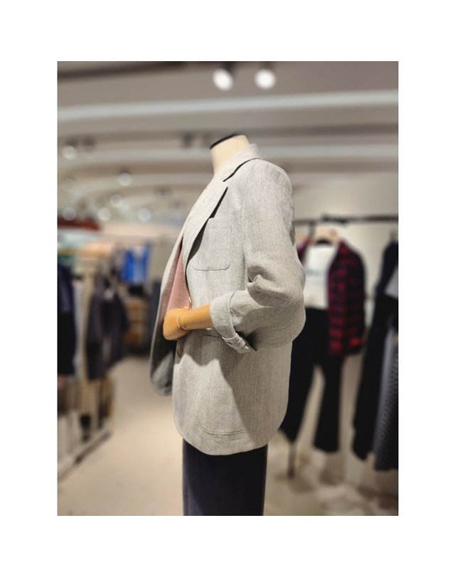 비씨비지 BCBG [갤러리아] [26S/M] 린넨 자켓 (B6M3J107) 착용컷