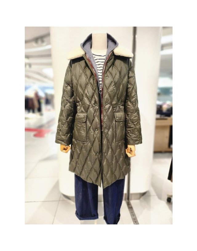 비씨비지 BCBG [갤러리아] [25F/W] 롱 퀼팅 구스 점퍼 (ALL&SUNDRY) (A5WAF817) 착용컷