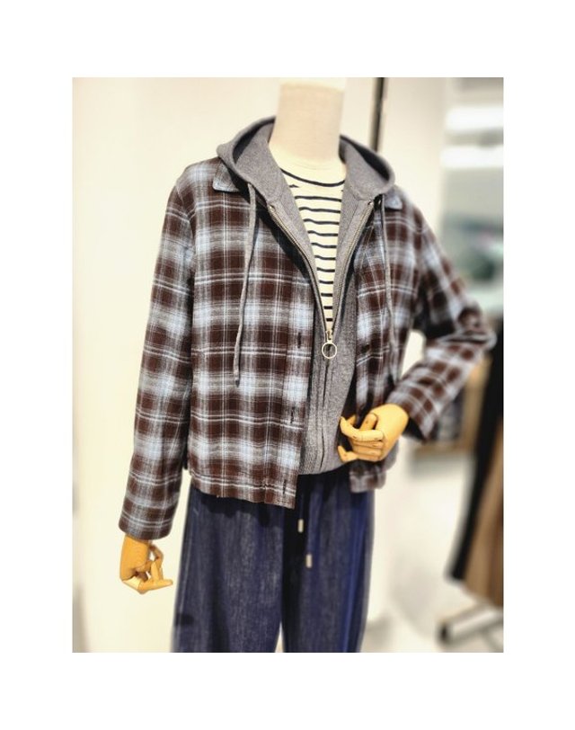비씨비지 BCBG [갤러리아] [25F/W] 체크 남방 점퍼 (ALL&SUNDRY) (A5W9B404) 착용컷