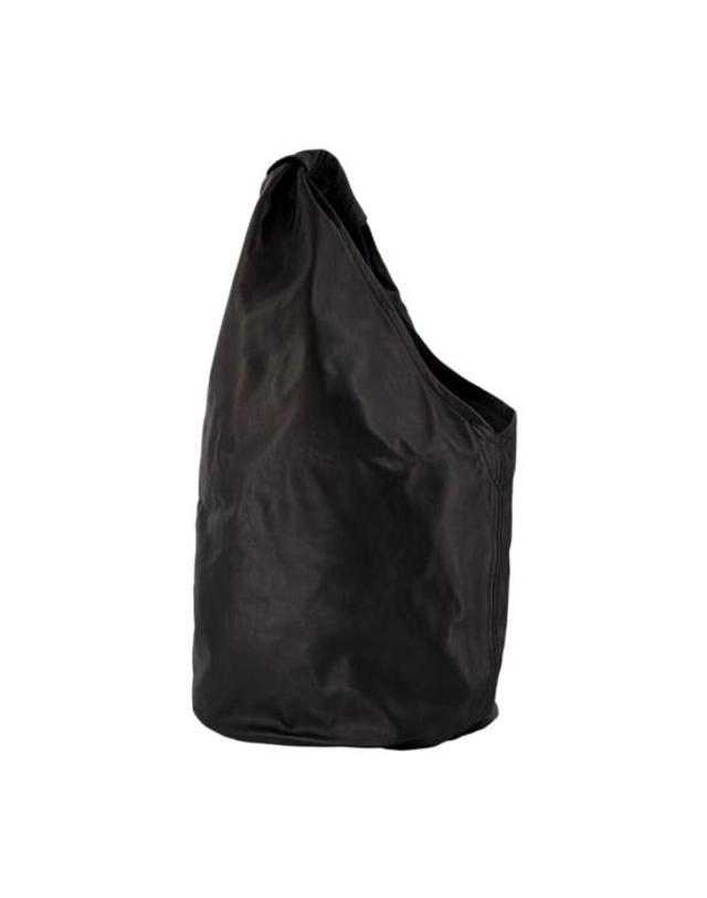 아워 레가시 [해외직구] 26FW 아워레가시 드립 백 말러블 블랙 불 히데 A2258DMB BLACK 착용컷