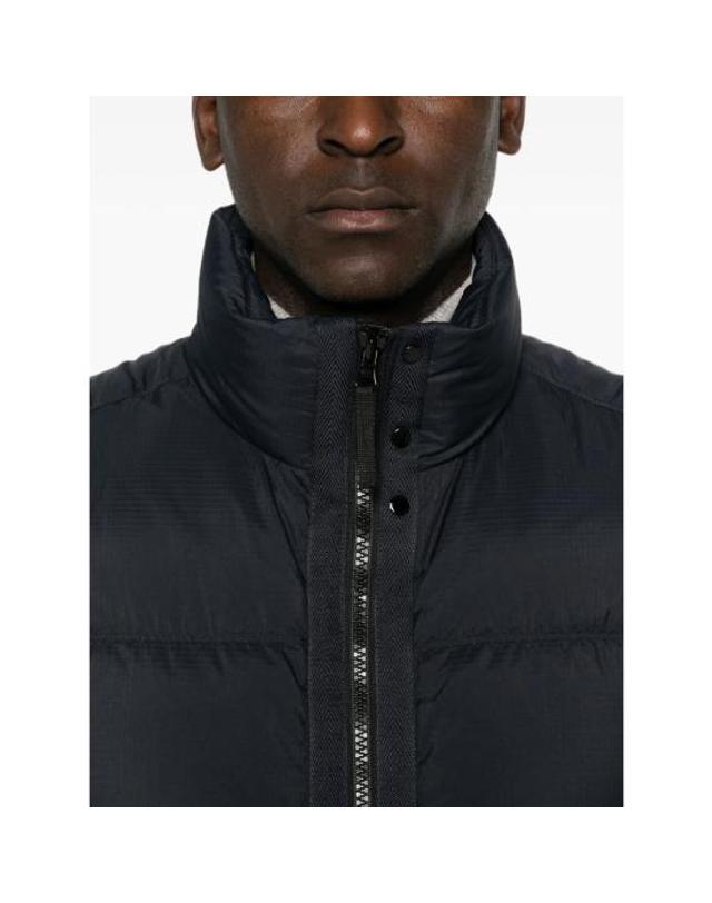 스톤아일랜드 [해외직구] 26FW 스톤 아일랜드 매트 립스탑 코듀라 어드밴스드 패브릭스 집 포켓 라이트웨이트 다운 패딩 조끼 15G100004 S0483 V0020 BLUE 착용컷