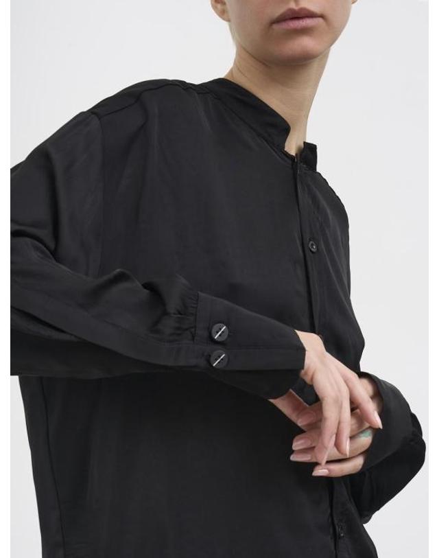 톰 크롬 [해외직구] 26SS 톰크롬 셔츠 WH21 Black 착용컷
