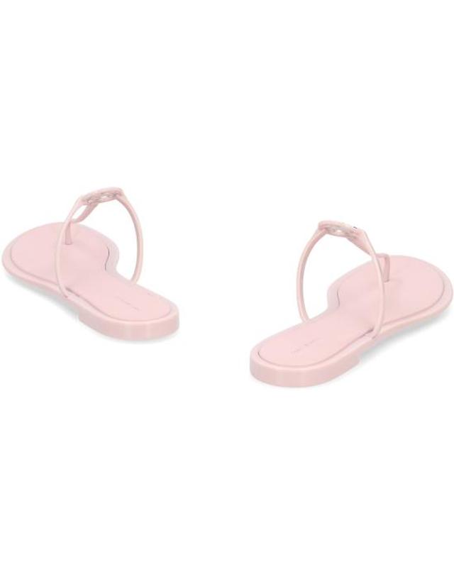 토리버치 [해외직구] 26SS 토리버치 미니 밀러 젤리 샌들 166808650 Pink 착용컷