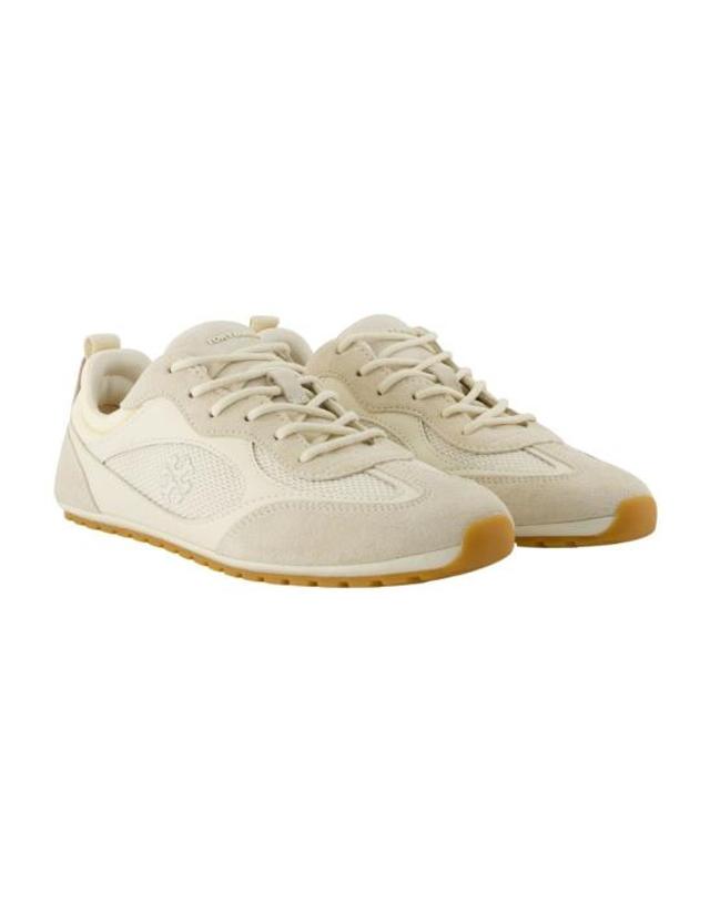 토리버치 [해외직구] 26SS 토리버치 스니커즈 CONFIG TORS25310 BEIGE 착용컷