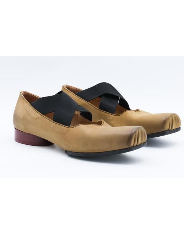 우마 왕 [해외직구] 26FW 우마 왕 힐 펌프스 US9006 UW247 MUSTARD RED 착용컷