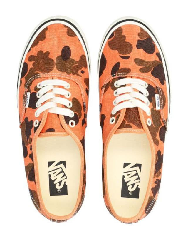 반스 [해외직구] 26SS 반스 프리미엄 어센틱 44 LX VN000EBNORA DCO DUCK CAMO ORANGE 착용컷