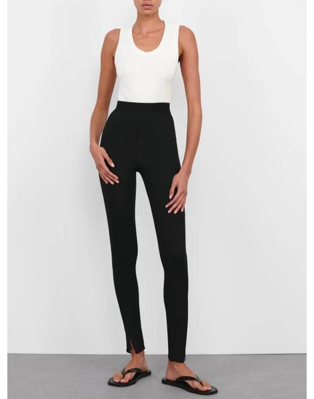 와드로브 [해외직구] 25SS 워드로브NYC 스트레이트 팬츠 W2229R20JEBLK Black 착용컷
