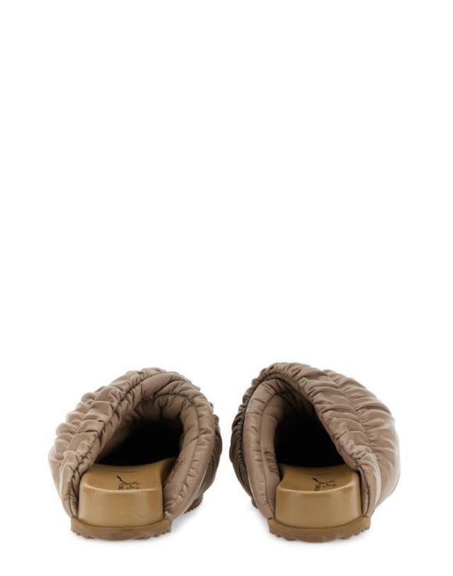 유메유메 [해외직구] 22FW 유메유메 뮬 슬리퍼 TM0003 DARKBEIGE 착용컷
