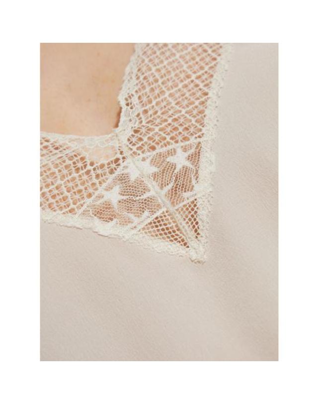 쟈딕앤볼테르 [해외직구] 26FW 자딕앤볼테르 CHRISTY 크리스티 레이스 트리밍 실크 캐미솔 WWCR01313 ECRU NEUTRALS 착용컷