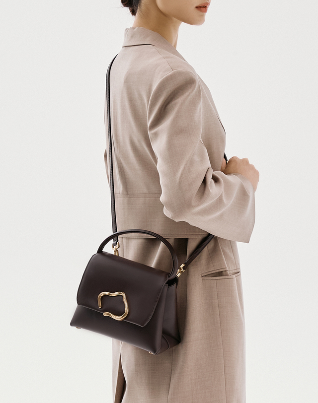 호재 CLOUD TOTE(클라우드 토트)_3COLOR 착용컷