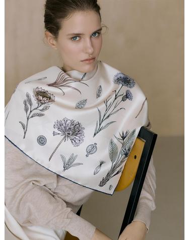 Flora Square Silk Scarf 90 - Warm Ivory