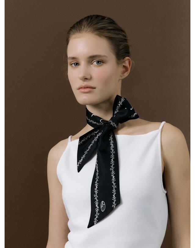 아비나펠르 Stem Long Twilly Silk Scarf - Black 착용컷