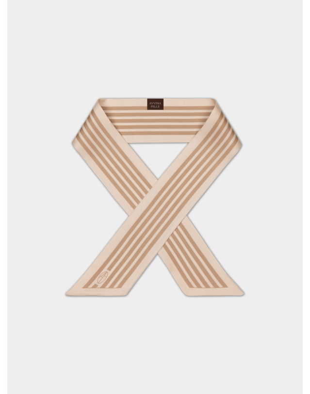 아비나펠르 Long Twilly Silk Scarf - Stripe Beige/Latte 착용컷