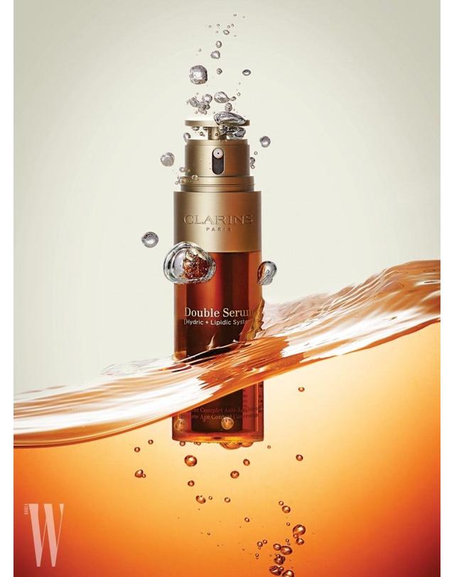 클라란스 클라란스 더블 세럼 하이드릭 + 리피딕 시스템 컴플리트 에이지 컨트롤 컨센트레이트 50ml 착용컷