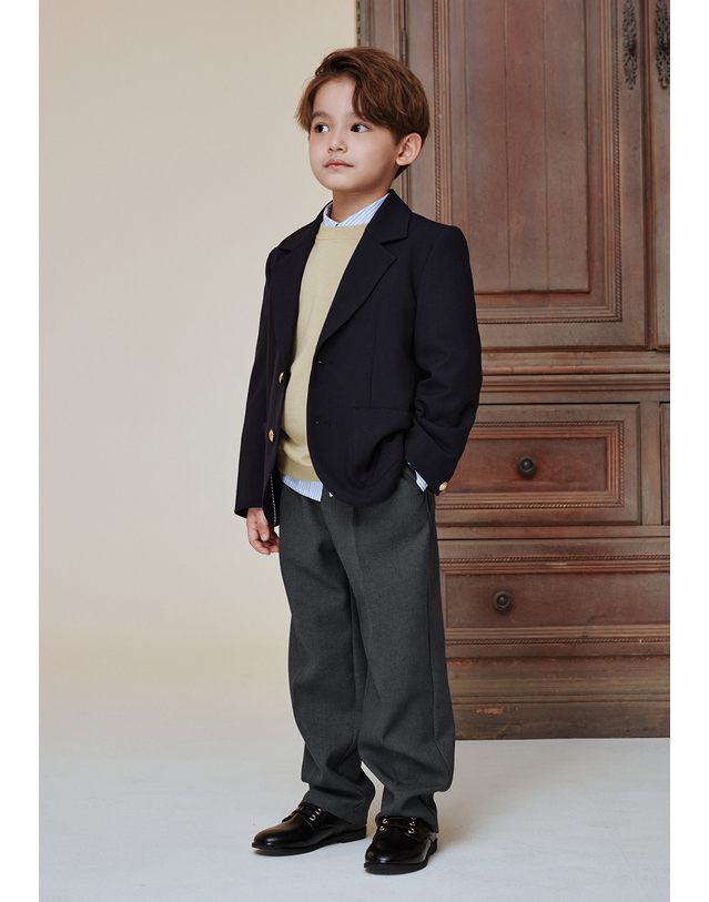 빈 BA11PT07CG 차콜 주름 팬츠 착용컷