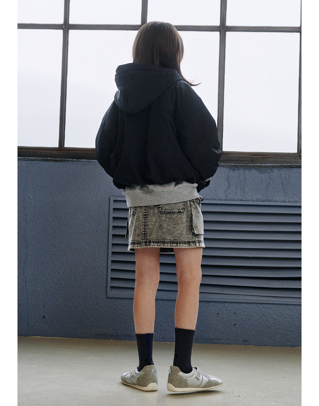 블루테일 AAA2JP02BK 블랙 화섬 점퍼 착용컷
