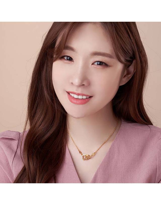 한국금다이아몬드거래소 [한국금다이아몬드] 여자 순금 목걸이 체인 크로바 링 24K 18.75g 18K장식 착용컷