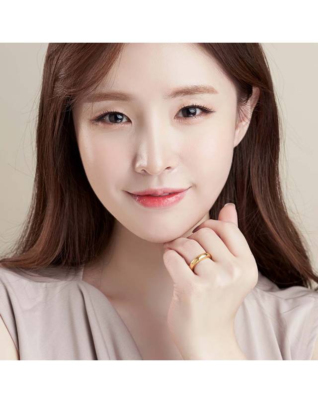 한국금다이아몬드거래소 [한국금다이아몬드] 여자 순금 반지 유광 엥게이지 24K 3.75g 애끼 검지 착용컷