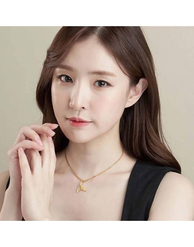 한국금다이아몬드거래소 [한국금다이아몬드] 여자 순금 목걸이 체인 고래 꼬리 24K 11.25g 18K장식 착용컷