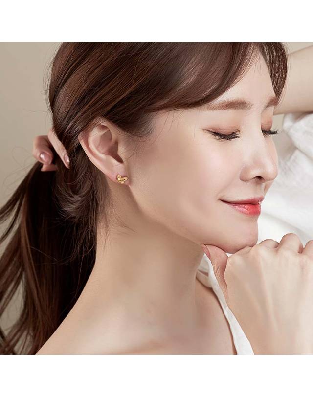 한국금다이아몬드거래소 [한국금다이아몬드] 여자 순금 침 귀걸이 나비 24K 1.875g 금귀걸이 착용컷