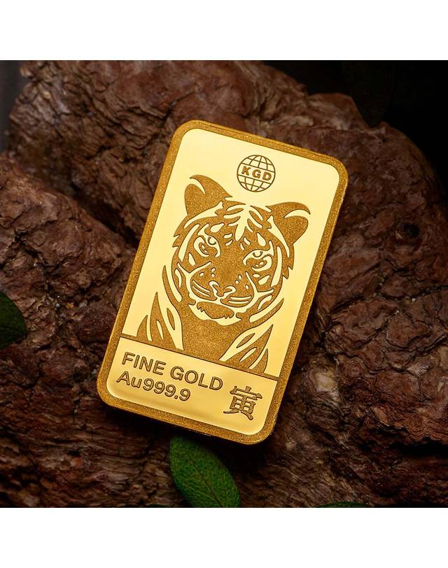 한국금다이아몬드거래소 [한국금다이아몬드] 임인년 순금 호랑이 골드바 24K 3.75g 999.9 금시세 착용컷