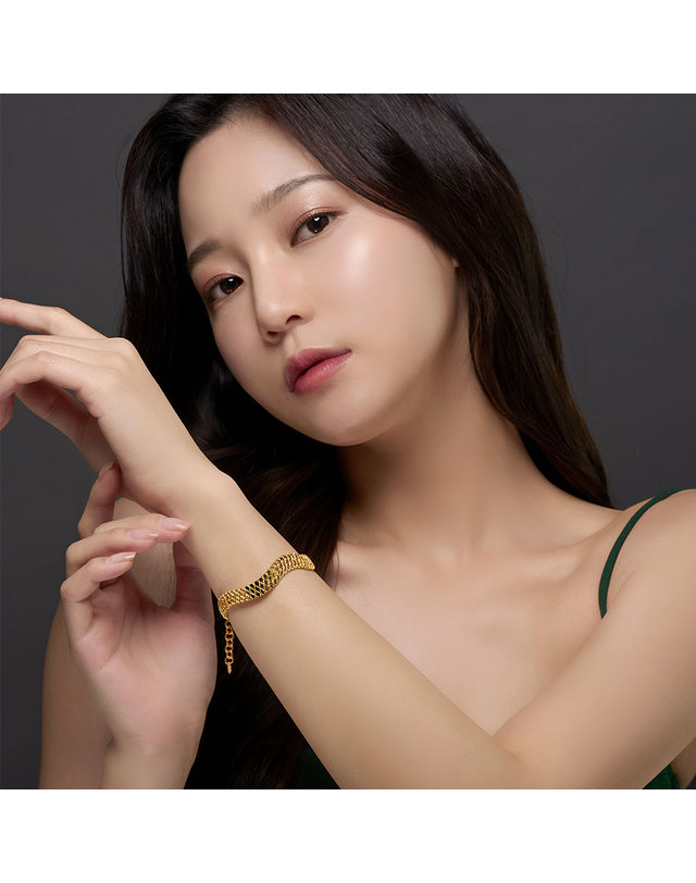 한국금다이아몬드거래소 [한국금다이아몬드] 순금 팔찌 뱅글 X 밴드 웨이브 24K 18.75g 18K장식 착용컷