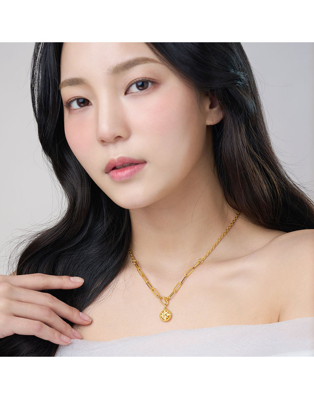 한국금다이아몬드거래소 [한국금다이아몬드] 여자 순금 목걸이 나침반 코인 24K 18.75g 18K장식 착용컷