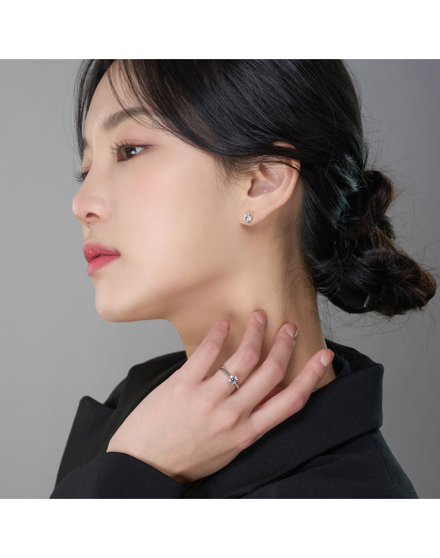 한국금다이아몬드거래소 [한국금다이아몬드] 18k 5부 랩 다이아몬드 반지 4프롱 IGI D VS1 착용컷