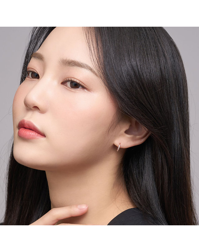 한국금다이아몬드거래소 [모아르] 14K 원터치 귀걸이 금귀걸이 4발 스톤 착용컷