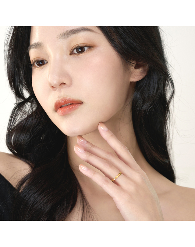 한국금다이아몬드거래소 [한국금다이아몬드] 순금 물고기 24K 여자 반지 금반지 매듭 디자인 1.5g 착용컷