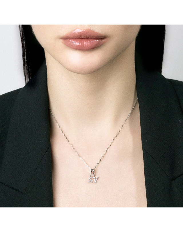 모아르 [모아르] 14K 랩다이아 알파벳 이니셜 목걸이 착용컷