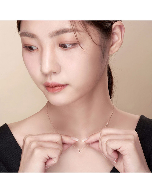 한국금다이아몬드 [모아르] 18K 목걸이 체인 루아 천연 샴페인 다이아 착용컷
