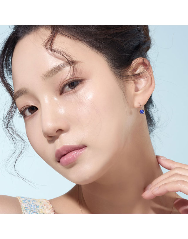 한국금다이아몬드 [모아르] 14K 귀걸이 핀 침 금귀걸이 블루 탄생석 착용컷