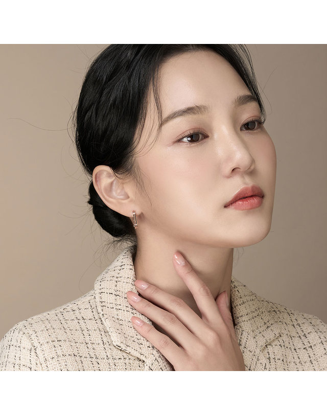 한국금다이아몬드 [모아르] 14K 귀걸이 원터치 링 금귀걸이 트윈 라인 착용컷