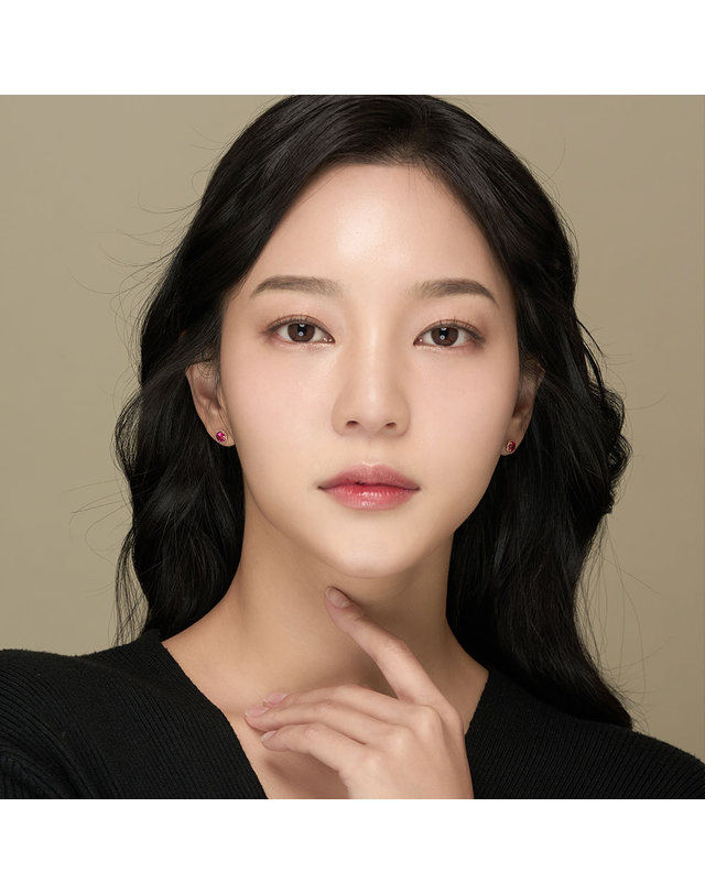 한국금다이아몬드 [모아르] 14K 귀걸이 핀 침 금귀걸이 꼬임 루비 큐빅 착용컷