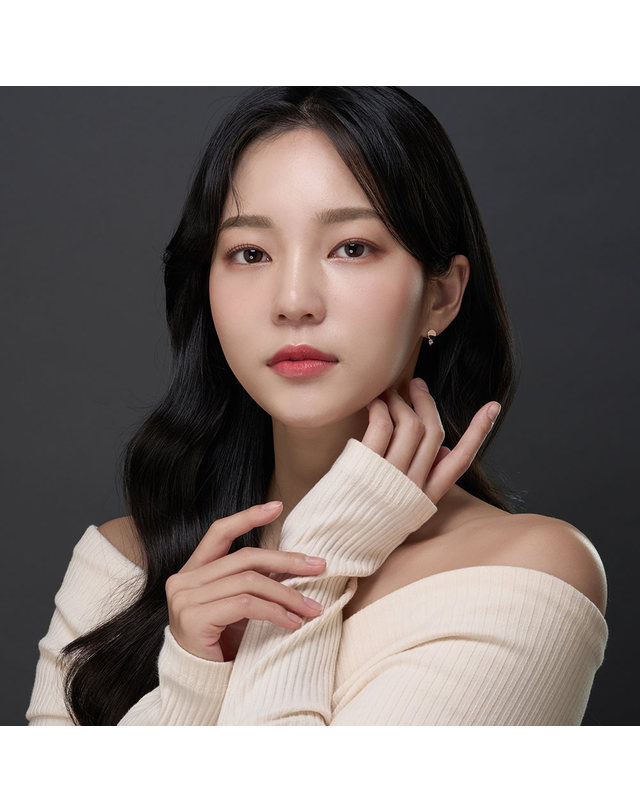 한국금다이아몬드 [모아르] 14K 귀걸이 핀 침 금귀걸이 플랫 코인 큐빅 착용컷