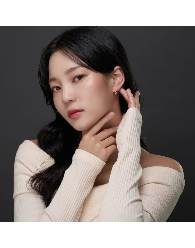 한국금다이아몬드 14K 귀걸이 원터치 플랫 물방울 착용컷