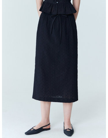 Flower embroidery H-line long skirt_Black