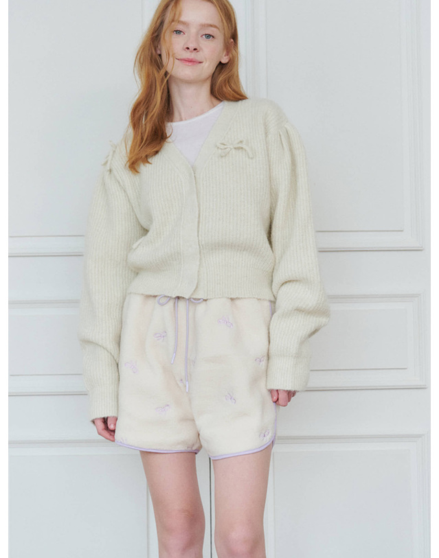 오프닝선샤인 Ribbon Pointed Fleece Short-pants_Ivory 아이보리 착용컷