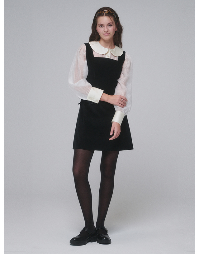 오프닝선샤인 Velvet sleeveless mini dress_Black 블랙 착용컷