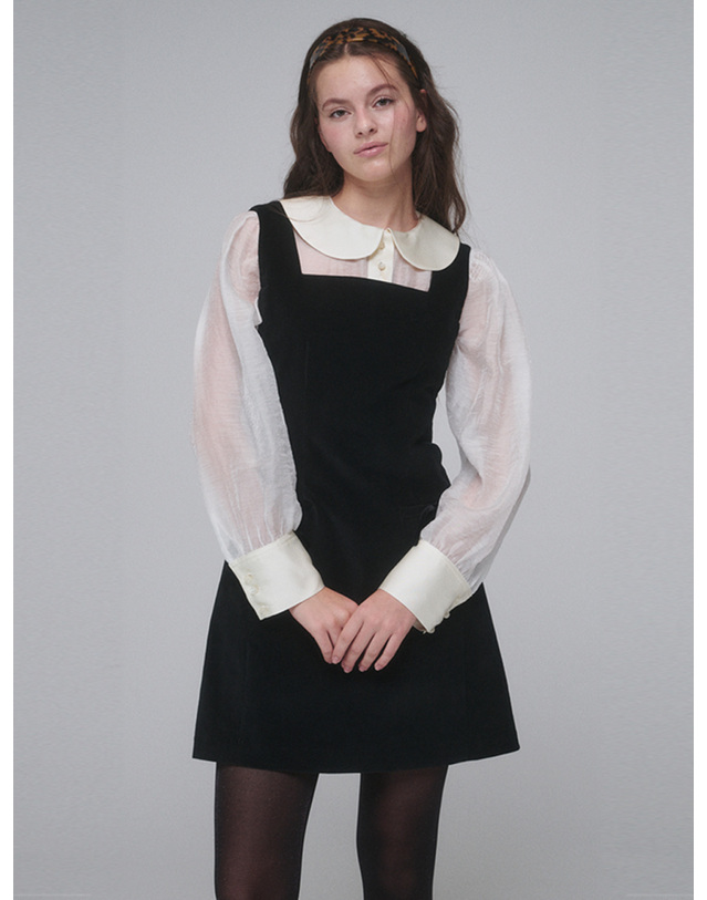 오프닝선샤인 Velvet sleeveless mini dress_Black 블랙 착용컷