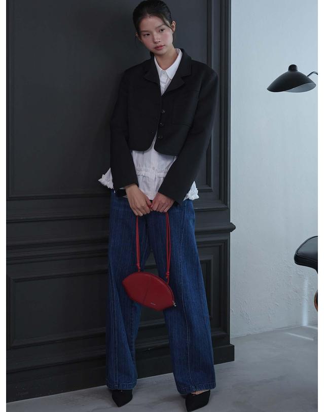 오프닝선샤인 Low-rise Striped Denim Pants_Deep blue 착용컷